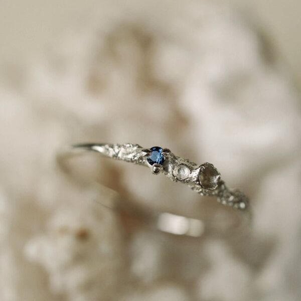 Coralized slim gyűrű zafírral